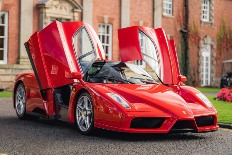 伝説の Ferrari Enzo が約4億2,000万円で落札される