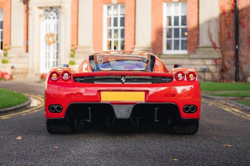 伝説のエンツォ・フェラーリが約4億2,000万円で落札される Ferrari Enzo For Sale Auction Collecting Cars £2.5M GBP Rosso Corsa F1 V12