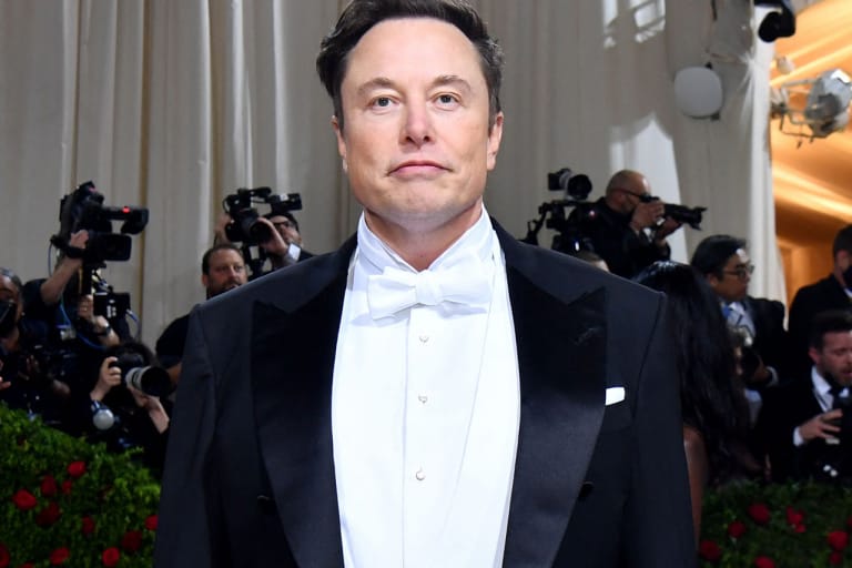 イーロン・マスクが Twitter 従業員にリモートワーク終了を通知