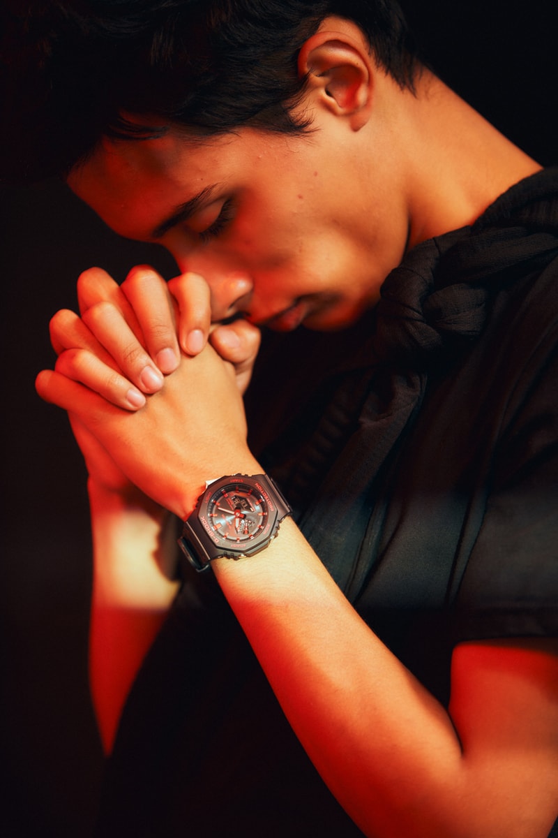 ジーショックからブランドカラーを体現する“イグナイト レッド”シリーズが発売 G-SHOCK Ignite Red Series Lookbook Specs Features Watches GA-B2100BNR-1A GA-2200BNR-1A GA-100BNR-1A GA-700BNR-1A Fiery Red Industrial Shock-Resistant 