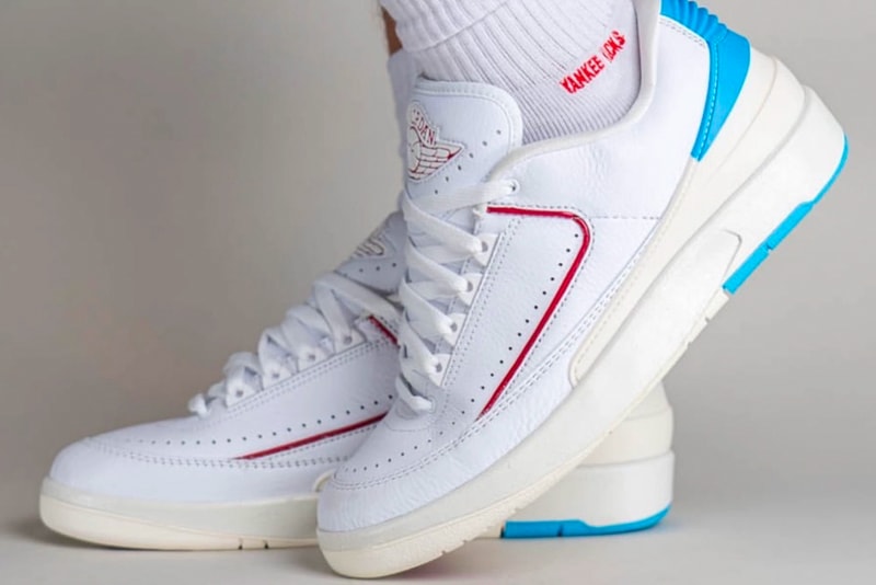 エアジョーダン2 ローからマイケル・ジョーダンにインスパイアされたカラーの新作 “UNC トゥ シカゴ"が登場 On-Feet Look at the Air Jordan 2 Low "UNC to Chicago" DX4401-164 white fire red dark powder blue sail 