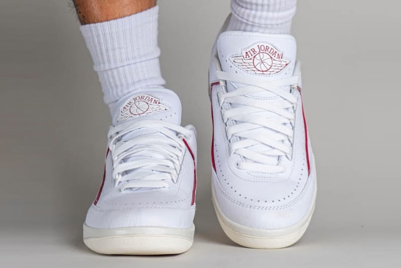 エアジョーダン2 ローからマイケル・ジョーダンにインスパイアされたカラーの新作 “UNC トゥ シカゴ"が登場 On-Feet Look at the Air Jordan 2 Low "UNC to Chicago" DX4401-164 white fire red dark powder blue sail 