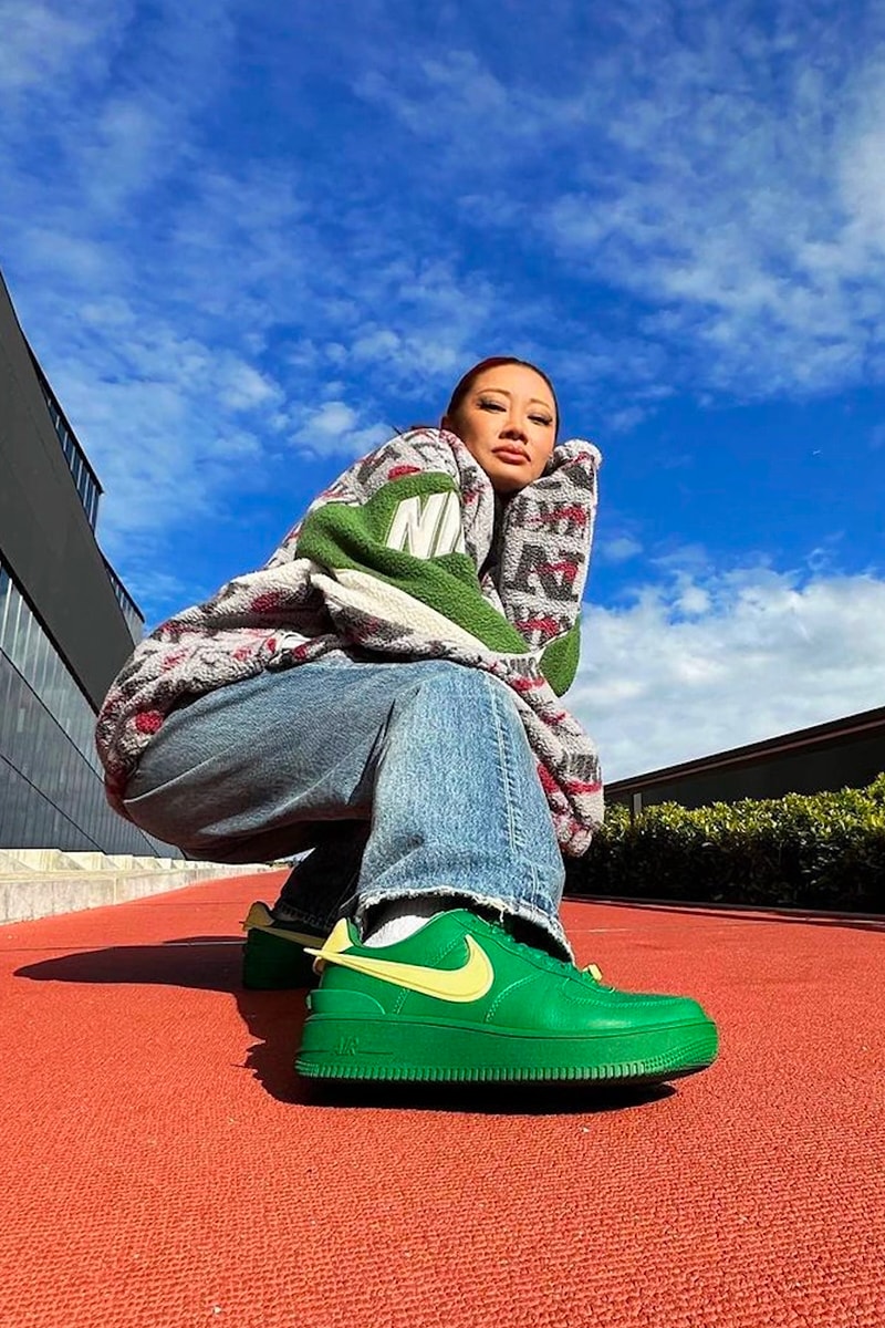 ユンがアンブッシュxナイキによるコラボエアフォース1の新色をお披露目 AMBUSH Yoon Green yellow colorway nike air force 1 low nike world headquarters lebron james building beaverton oregon ducks release info date