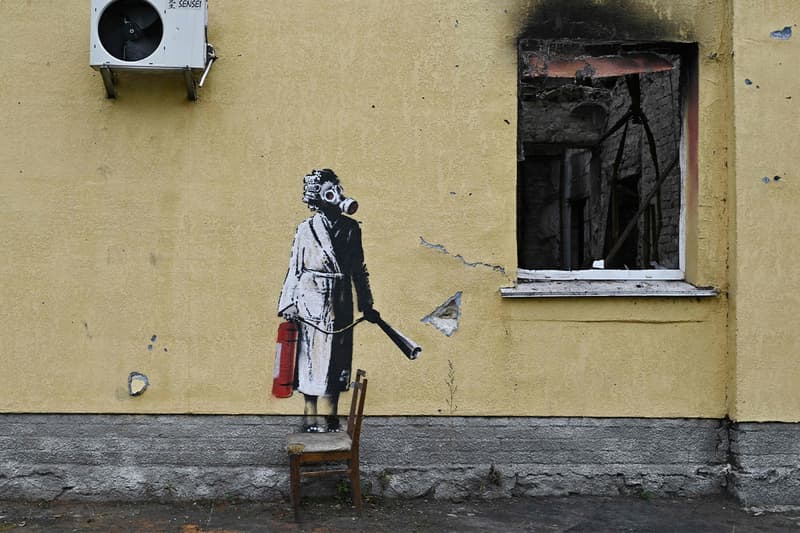 バンクシーが戦地ウクライナに現れた7つの風刺壁画を巡る映像を公開　Banksy Confirms Seven New Murals in Ukraine kyiv Borodyanka irpin vladimir judo world taekwondo black belt putin gymnast ballerina rusian military vehicle