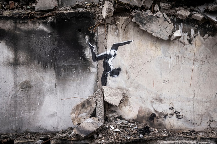Banksy がウクライナに出現した壁画の1つは自身の作品と認める