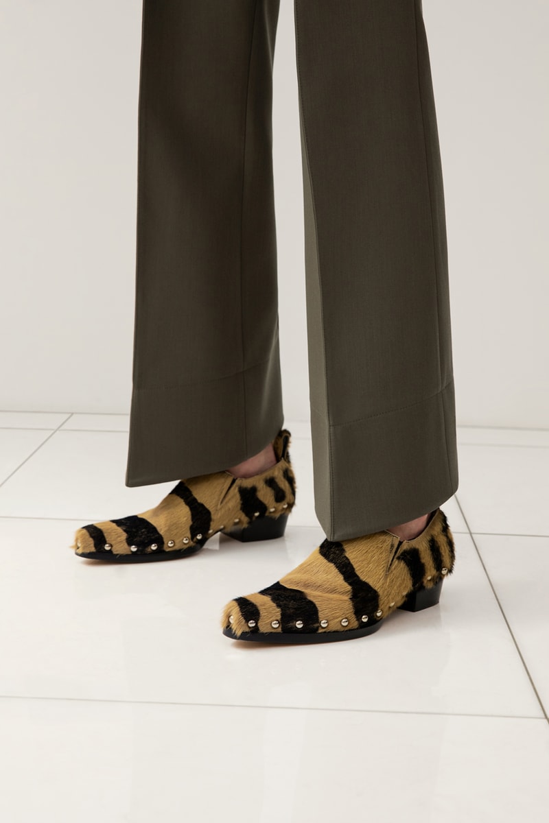 ボッテガ・ヴェネタ 2023年プレスプリングコレクションBottega Veneta Pre-Spring 2023 Collection Lookbook Matthieu Blazy Emma Balfour Intreccio Leather Weave Trompe-l'œil Release Info