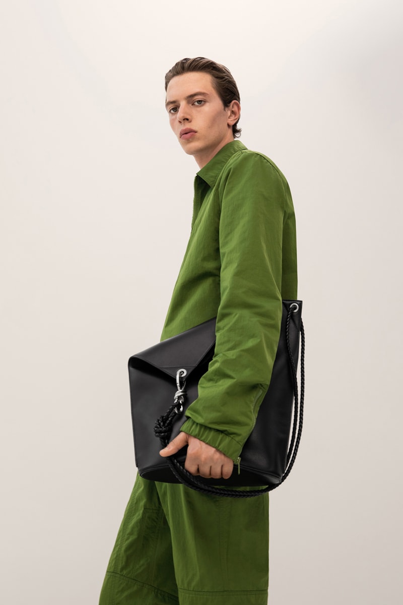 ボッテガ・ヴェネタ 2023年プレスプリングコレクションBottega Veneta Pre-Spring 2023 Collection Lookbook Matthieu Blazy Emma Balfour Intreccio Leather Weave Trompe-l'œil Release Info