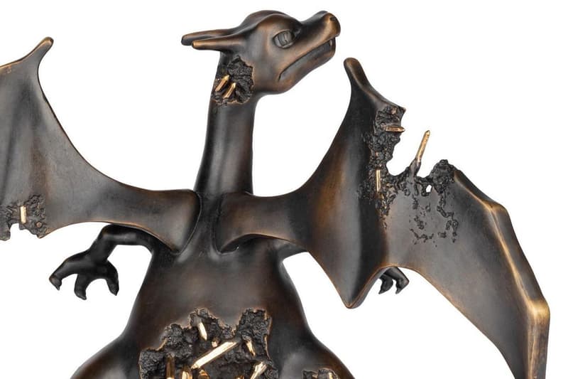 ダニエル・アーシャムがポケモンオマージュの新作チャリザードを公開 Daniel Arsham Pokémon bronze crystalized charizard sculpture relic of kanto cast bronze black oil patina crystals edition of 99 art handling gloves hand signed numbered release info date price