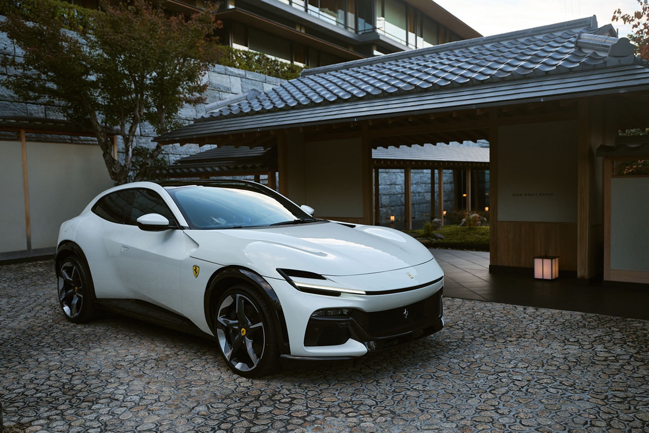 スポーツカーブランド フェラーリが新型プロサングエを京都で初披露 Italian sports car brand Ferrari unveils the new Purosangue in Kyoto