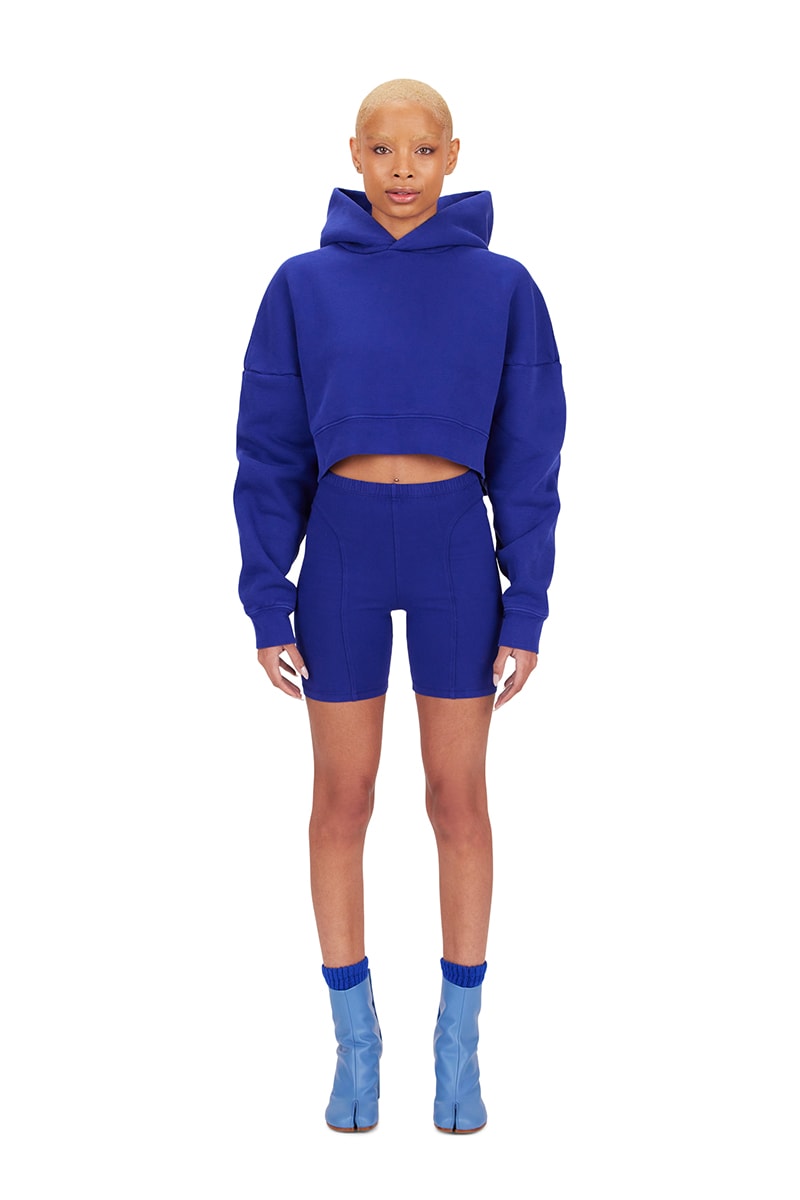 アレイリ・メイが新たなユニセックスブランド MAYDE WORLDWIDEをローンチ Aleali May Debuts Cozy Apparel Brand MAYDE WORLDWIDE Cobalt Collection