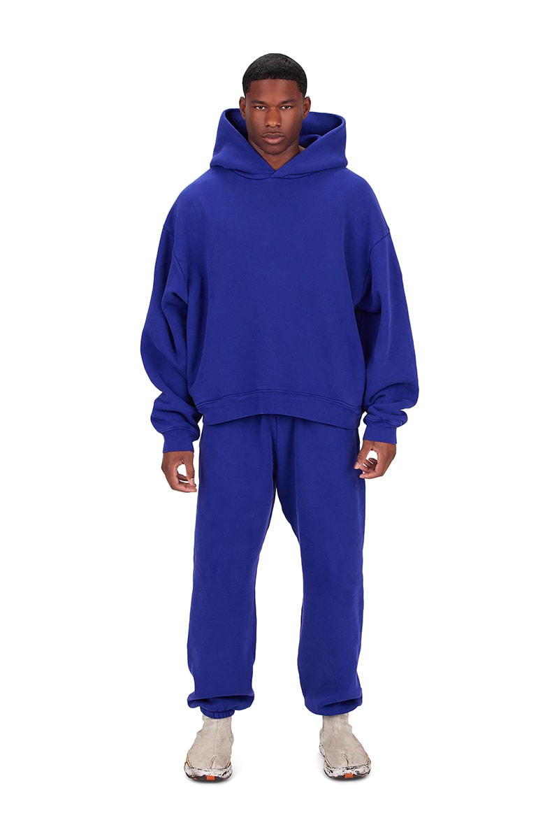 アレイリ・メイが新たなユニセックスブランド MAYDE WORLDWIDEをローンチ Aleali May Debuts Cozy Apparel Brand MAYDE WORLDWIDE Cobalt Collection