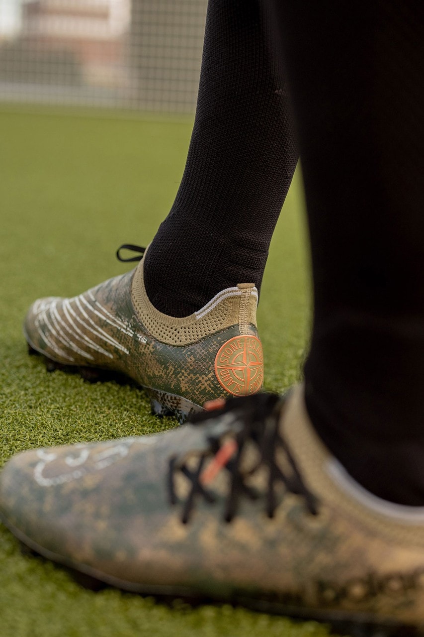 ニューバランスとストーンアイランドがフットボールコレクションを発売 New Balance Stone Island Raheem Sterling Chelsea England Football Boots Jersey Fashion Collaboration World Cup Winger Striker
