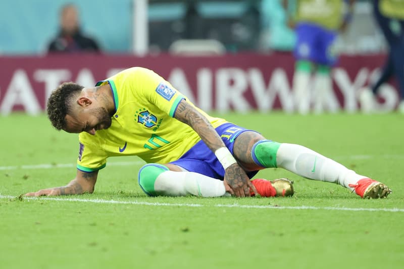 靭帯損傷のブラジル代表FWネイマールは決勝トーナメント出場に意欲的 Neymar Jr. Expected To Miss Rest of World Cup Due to Ankle Injury football soccer cbf brazil espn paris saint germain tears ligament damage