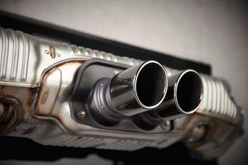 ポルシェデザインから911のエグゾーストパイプを使ったスピーカー登場 Speakers from Porsche Design using the 911's exhaust system