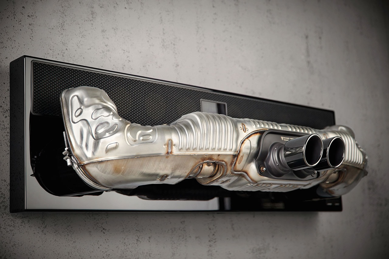 ポルシェデザインから911のエグゾーストパイプを使ったスピーカー登場 Speakers from Porsche Design using the 911's exhaust system