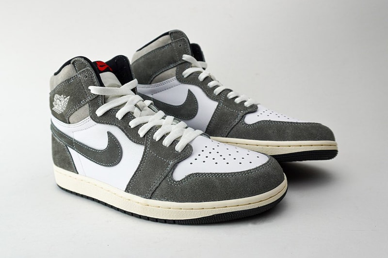 ジョーダンブランドからエアジョーダン 1のヴィンテージ感のある新作 "ウォッシュドブラック"が登場 air michael jordan brand 1 high og washed black fire red light smoke grey sail DZ5485 051 official release date info photos price store list buying guide