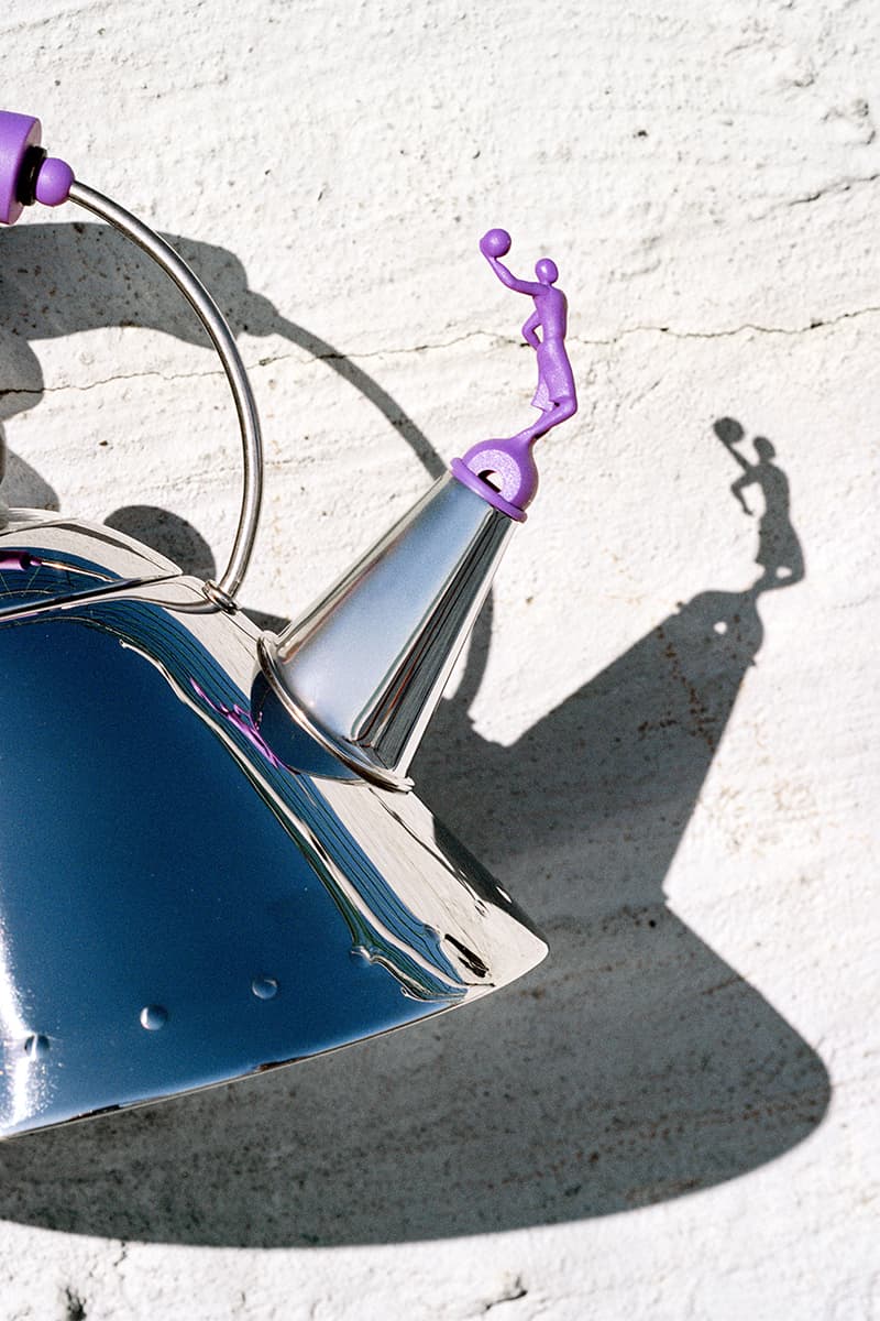 デザインメーカーアレッシィがヴァージルアブローデザインのケトル発表  Alessi Unveils Virgil Abloh's Take on its Iconic 9093 Kettle 