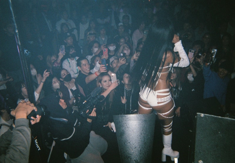 Back To Film : エーウィッチとルビーローズによる2マンライブの舞台裏 back to film awich rubi rose