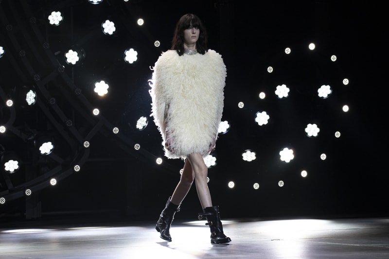 セリーヌ 2023年冬コレクション CELINE Women Winter 2023 Collection Show Hedi Slimane AGE OF INDIENESS At the Wiltern Los Angeles The White Stripes 