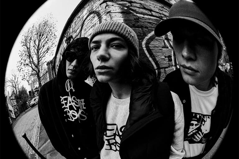 Champion が Beastie Boys のアルバム『Check Your Head』の30周年記念アイテムをリリース