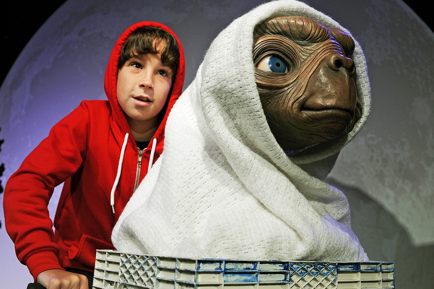 E.T. Model steven spielberg movie 2 5 million usd auction