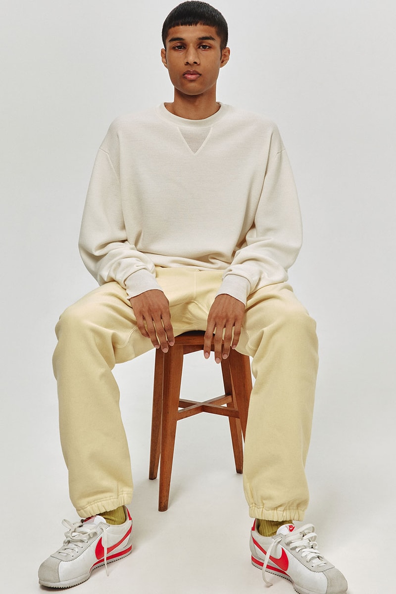 キャプテン サンシャイン x ジョン スメドレーからオリジナルのニットスウェットが登場 KAPTAIN SUNSHINE John Smedley Collabo Item 1980 Double V Pullover New Color Release Info
