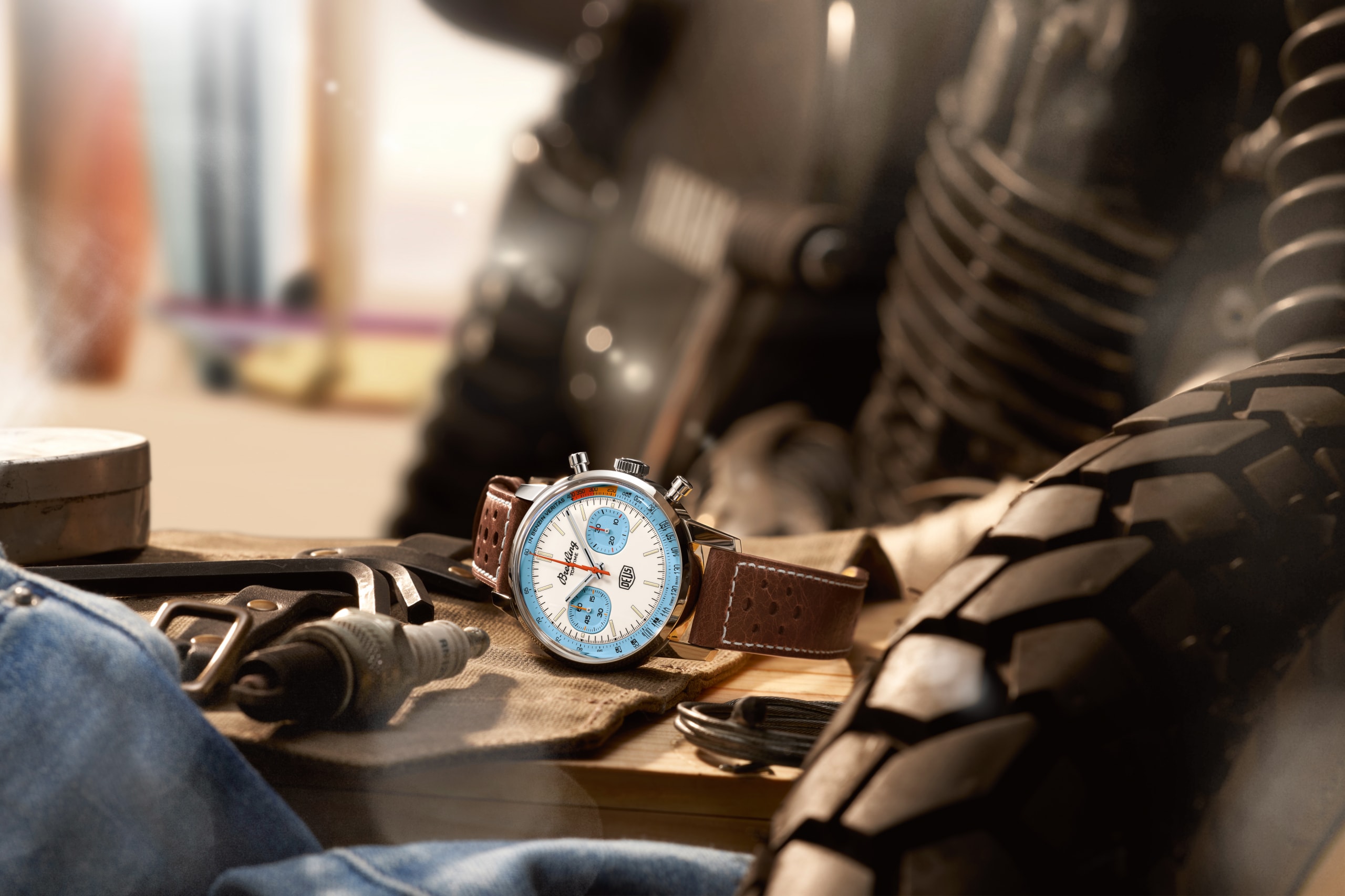 ブライトリングとデウスによるコラボレーション・ウオッチ第2弾が登場 Breitling and Deus launch second collaborative watch top time