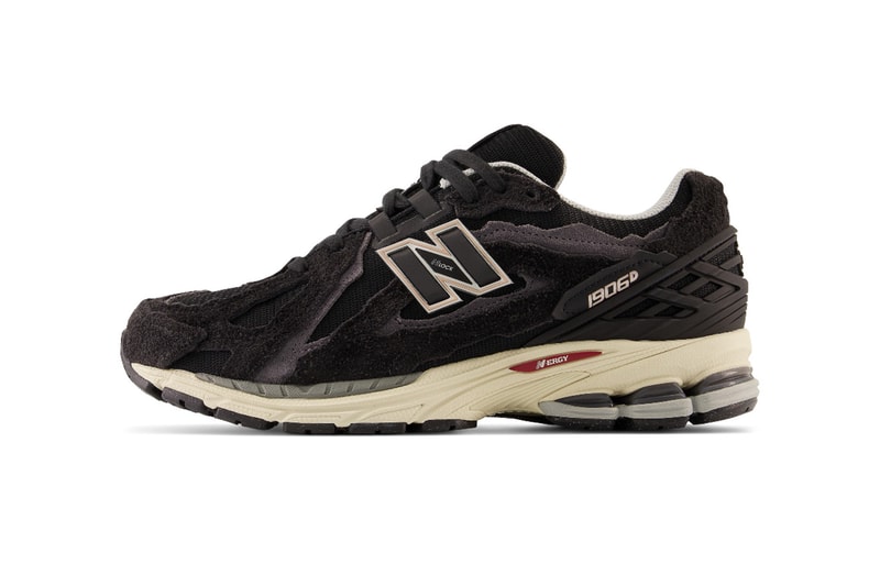 ニューバランス1906R “プロテクションパック”からブラックを纏った新色モデルが登場 New Balance 1906r "Protection Pack" Black release information torn sneakers footwear hype