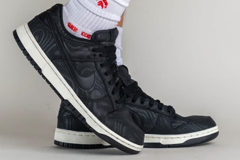 ナイキから淡いマーブル加工を施したダンクローの新作 “ブラックキャンバス”が登場 On-Feet Look at the Nike Dunk Low "Black Canvas" DV7211-001 shoes sneakers low tops swoosh skater shoes 2023