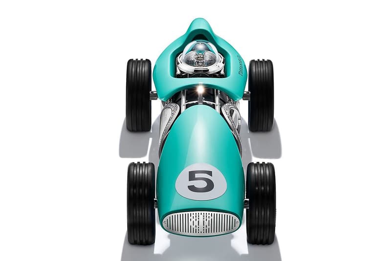 ティファニーが19.53カラットのダイヤを配した置時計をリリース Tiffany & Co. Time for Speed Race Car Clock Aluminum Tiffany Blue Paint Diamonds $215000 USD