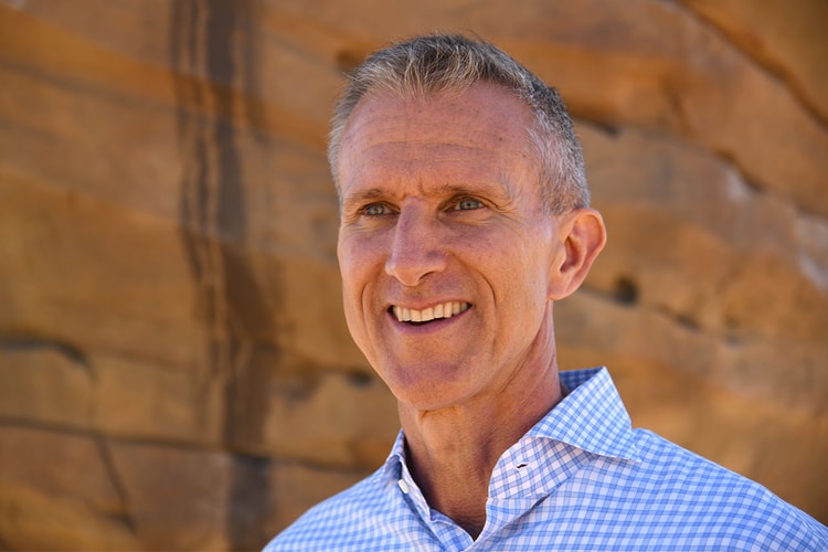 THE NORTH FACE や Supreme を擁する VF Corporation がスティーブ・レンドル CEO の退任を発表