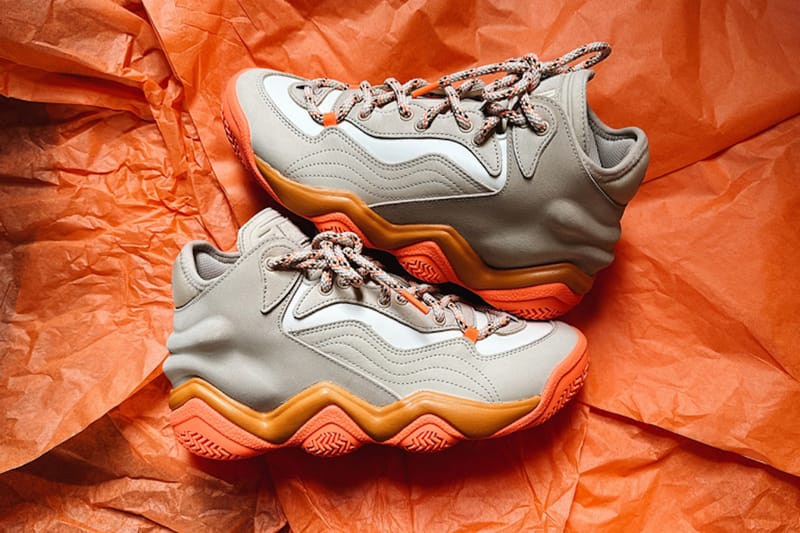 Beyoncé の手掛ける IVY PARK と adidas の最新コラボモデル Top Ten 2000 が登場