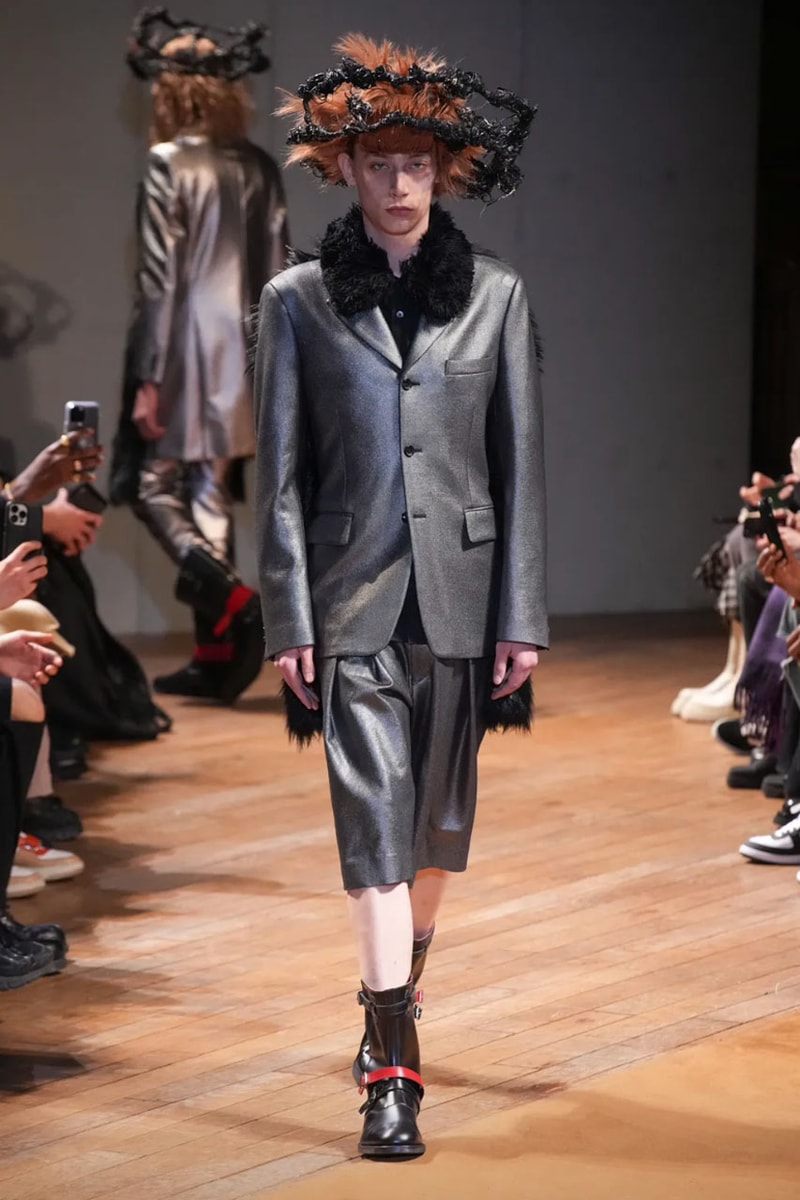 コム デ ギャルソン・オム プリュス 2023年秋冬コレクション COMME des GARÇONS HOMME PLUS FW23 Relies on Deconstruction and Reconstruction Unconventional cuts turn formalwear avant-garde.