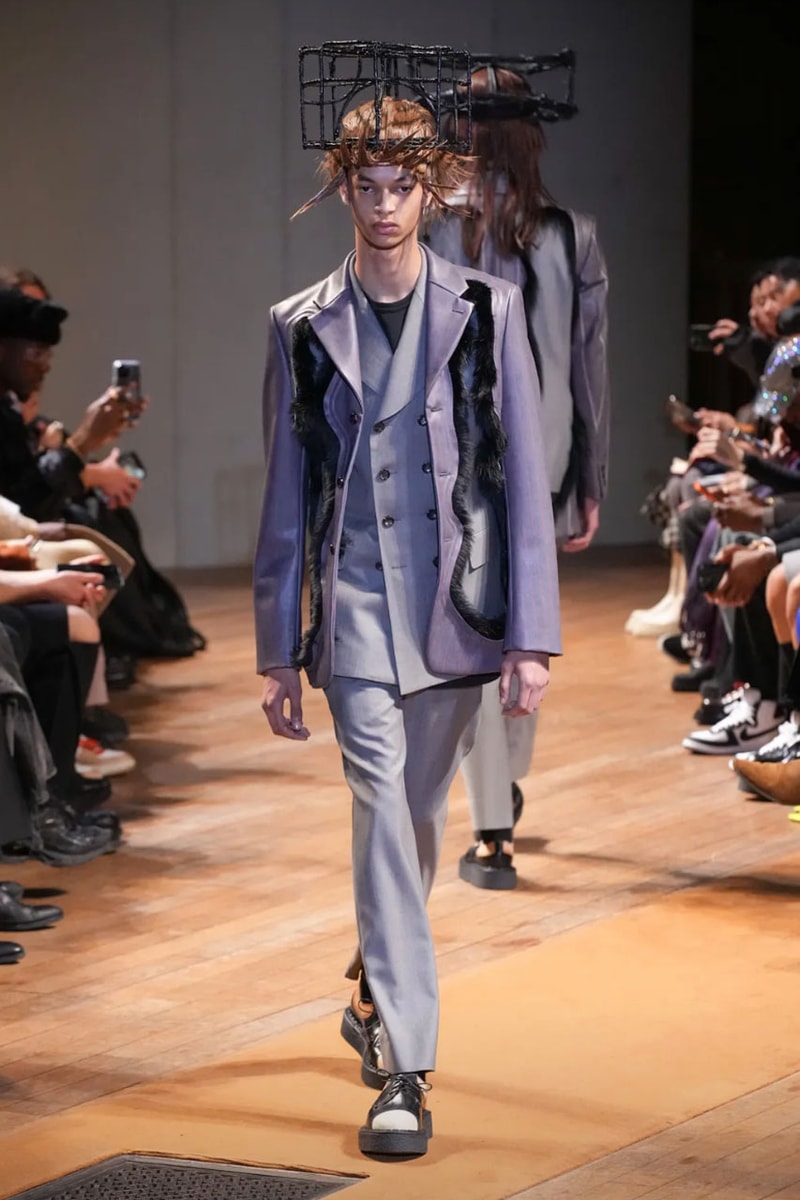 コム デ ギャルソン・オム プリュス 2023年秋冬コレクション COMME des GARÇONS HOMME PLUS FW23 Relies on Deconstruction and Reconstruction Unconventional cuts turn formalwear avant-garde.