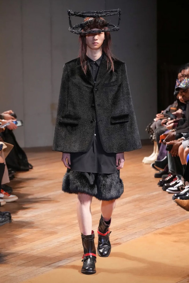 コム デ ギャルソン・オム プリュス 2023年秋冬コレクション COMME des GARÇONS HOMME PLUS FW23 Relies on Deconstruction and Reconstruction Unconventional cuts turn formalwear avant-garde.