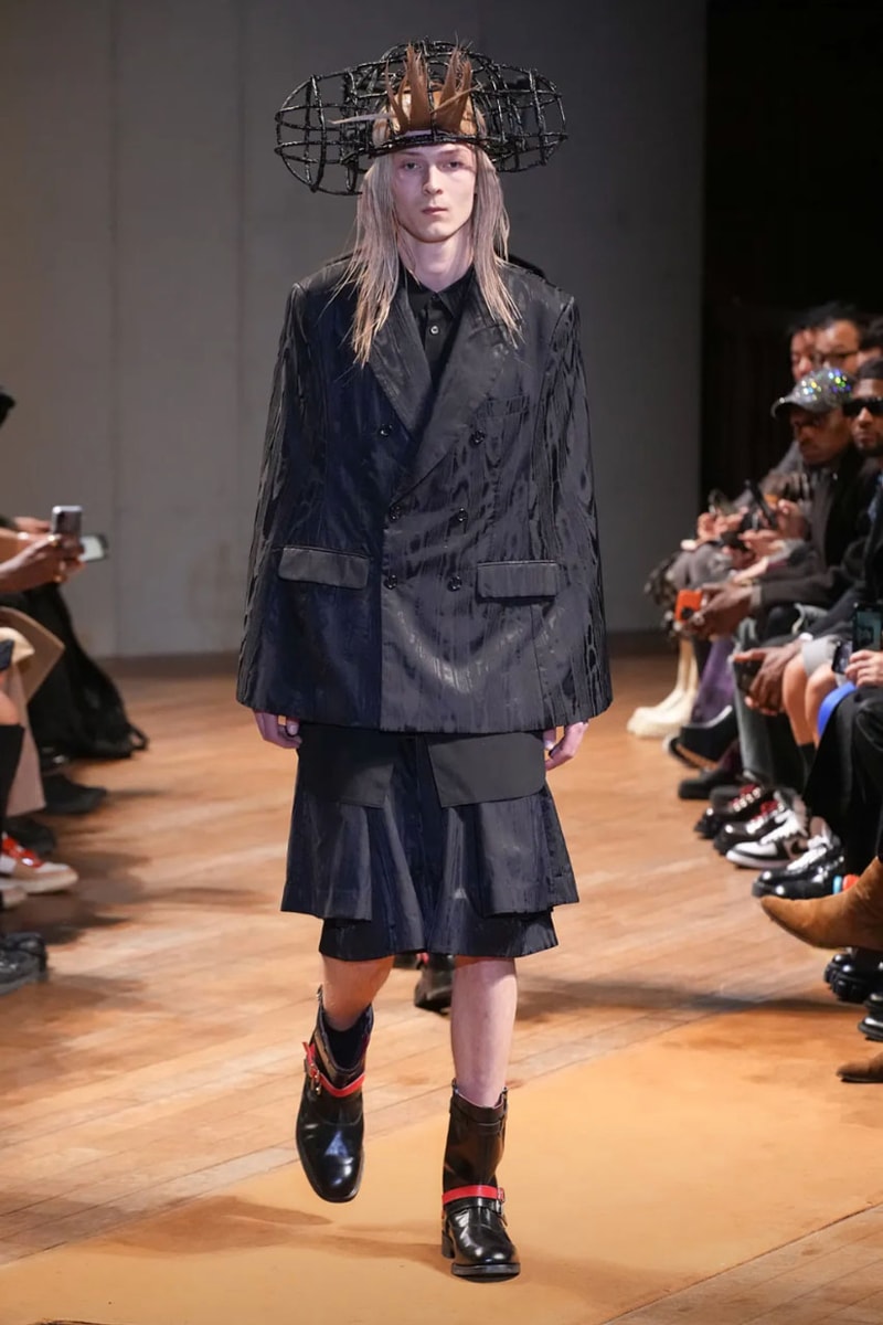 コム デ ギャルソン・オム プリュス 2023年秋冬コレクション COMME des GARÇONS HOMME PLUS FW23 Relies on Deconstruction and Reconstruction Unconventional cuts turn formalwear avant-garde.