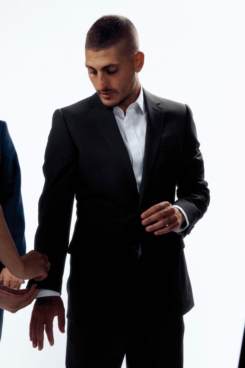 ディオールがパリ・サンジェルマンのオフィシャルワードローブを発表　Kim Jones Outfits Paris Saint-Germain With Timeless Dior Men's Designs