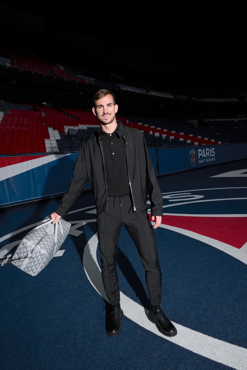 ディオールがパリ・サンジェルマンのオフィシャルワードローブを発表　Kim Jones Outfits Paris Saint-Germain With Timeless Dior Men's Designs