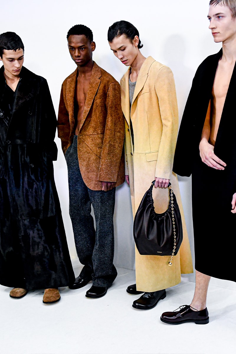 ロエベ 2023年秋冬メンズコレクション LOEWE Fall/Winter 2023 Paris Fashion Week FW23 PFW Jonathan Anderson Julien Nguyen Runway Show Collection Men's