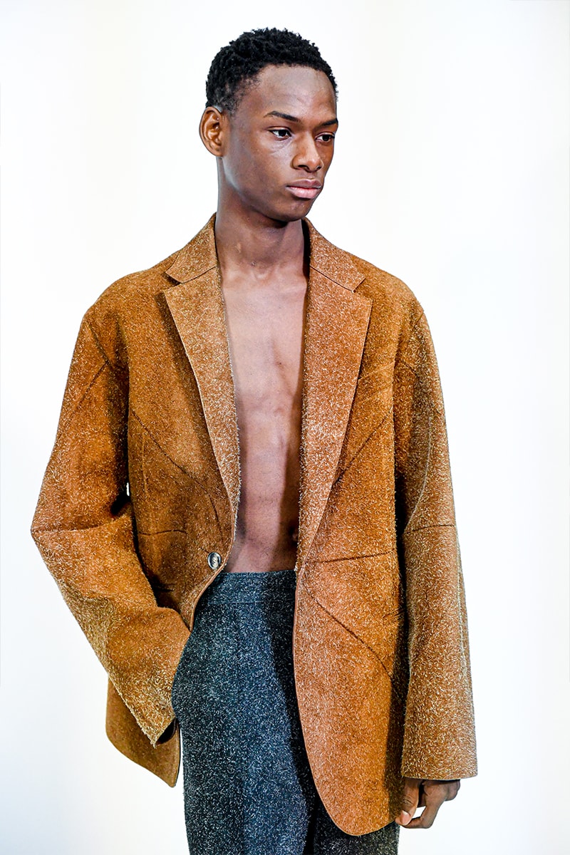 ロエベ 2023年秋冬メンズコレクション LOEWE Fall/Winter 2023 Paris Fashion Week FW23 PFW Jonathan Anderson Julien Nguyen Runway Show Collection Men's