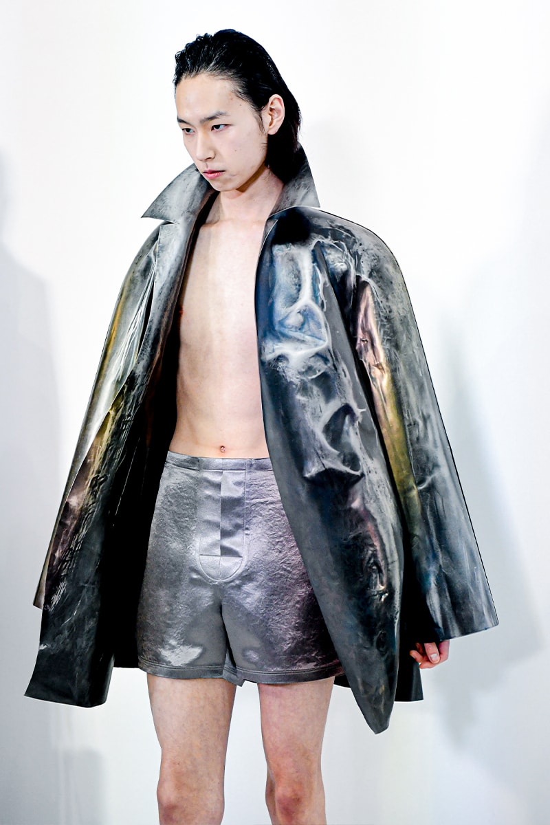 ロエベ 2023年秋冬メンズコレクション LOEWE Fall/Winter 2023 Paris Fashion Week FW23 PFW Jonathan Anderson Julien Nguyen Runway Show Collection Men's