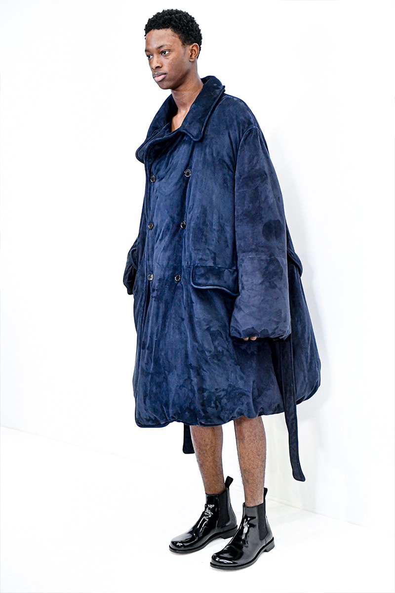 ロエベ 2023年秋冬メンズコレクション LOEWE Fall/Winter 2023 Paris Fashion Week FW23 PFW Jonathan Anderson Julien Nguyen Runway Show Collection Men's