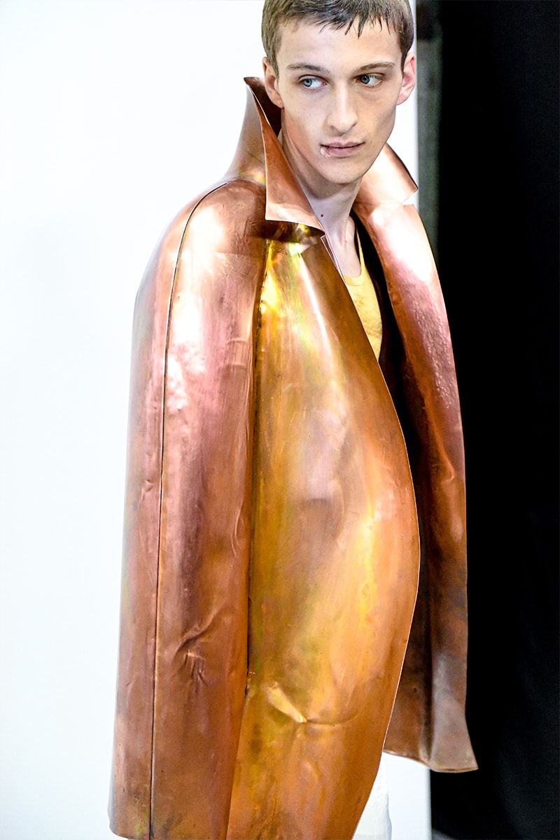 ロエベ 2023年秋冬メンズコレクション LOEWE Fall/Winter 2023 Paris Fashion Week FW23 PFW Jonathan Anderson Julien Nguyen Runway Show Collection Men's