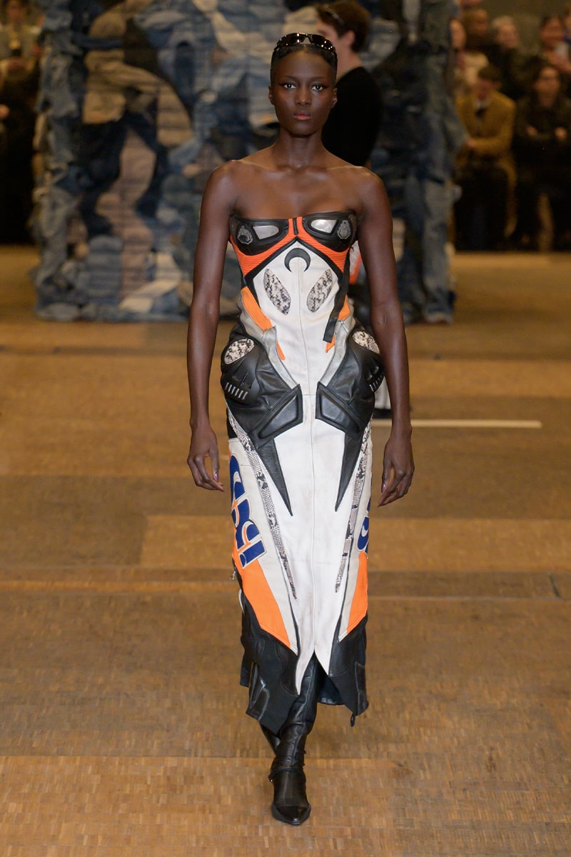 マリーン セル 2023年秋冬コレクション Marine Serre FW23 "Rising Shelter" Paris Fashion Week moon symbol optimism dystopian future noaj cyrus grande halle de la villette