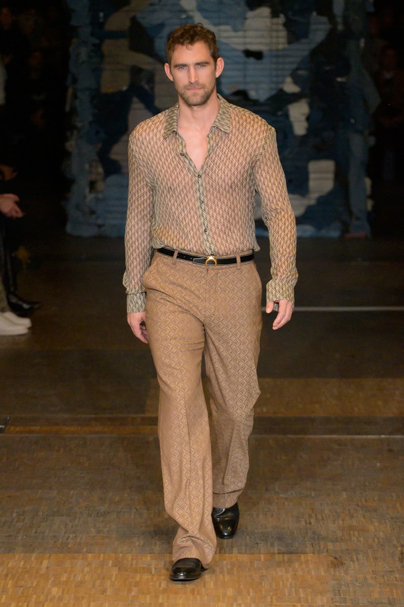 マリーン セル 2023年秋冬コレクション Marine Serre FW23 "Rising Shelter" Paris Fashion Week moon symbol optimism dystopian future noaj cyrus grande halle de la villette