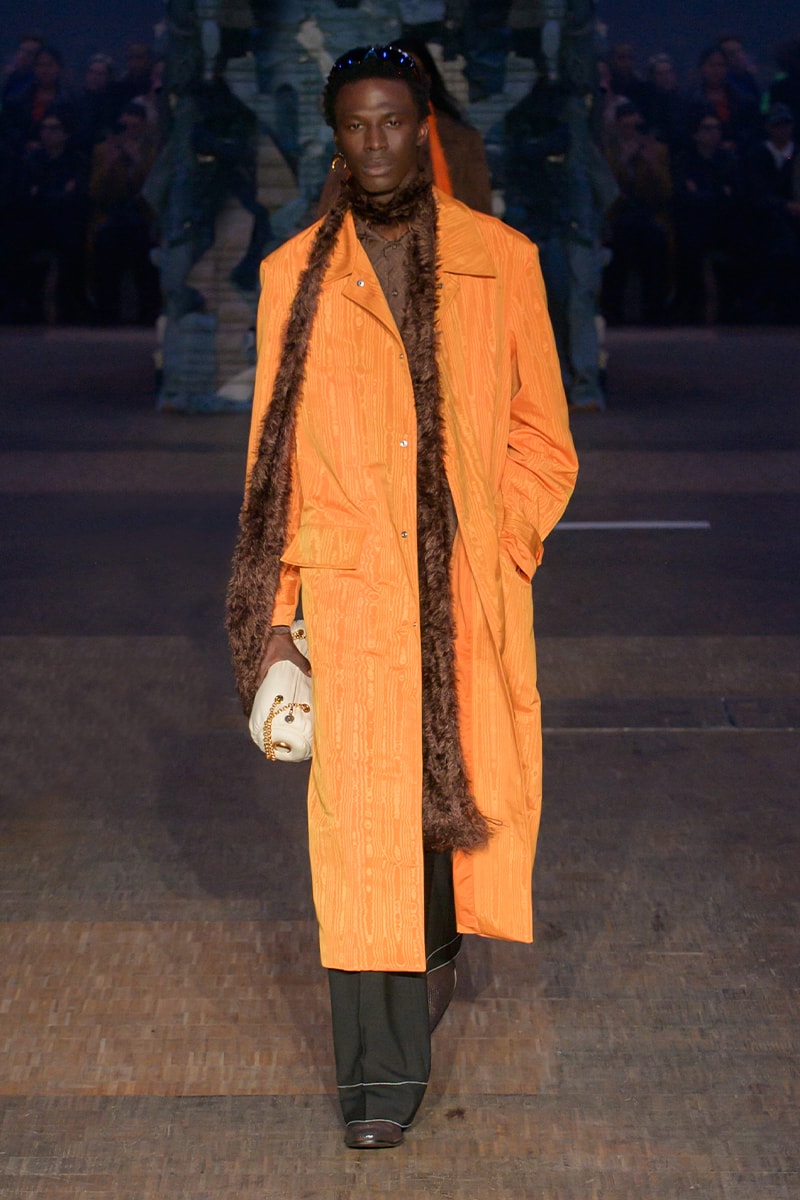 マリーン セル 2023年秋冬コレクション Marine Serre FW23 "Rising Shelter" Paris Fashion Week moon symbol optimism dystopian future noaj cyrus grande halle de la villette