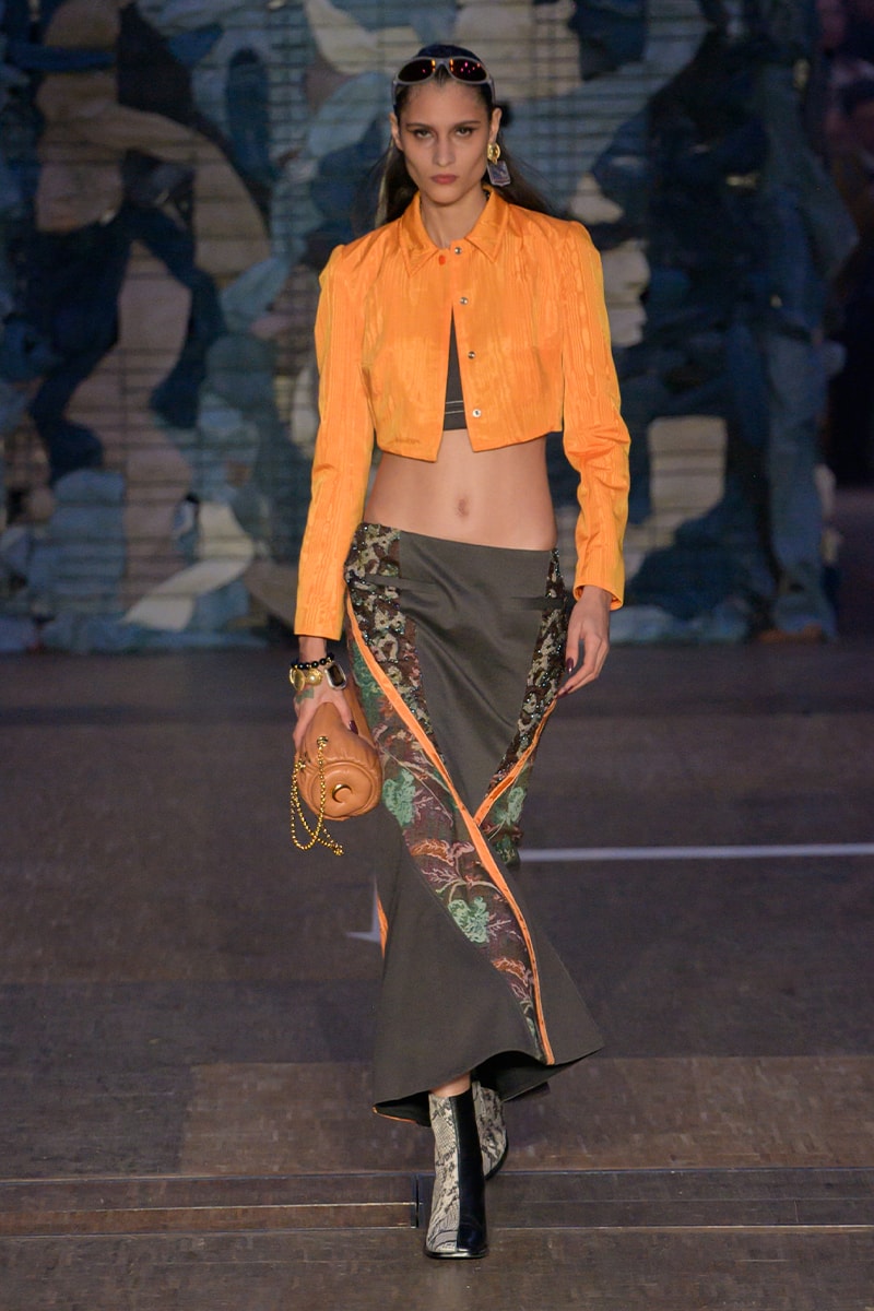 マリーン セル 2023年秋冬コレクション Marine Serre FW23 "Rising Shelter" Paris Fashion Week moon symbol optimism dystopian future noaj cyrus grande halle de la villette