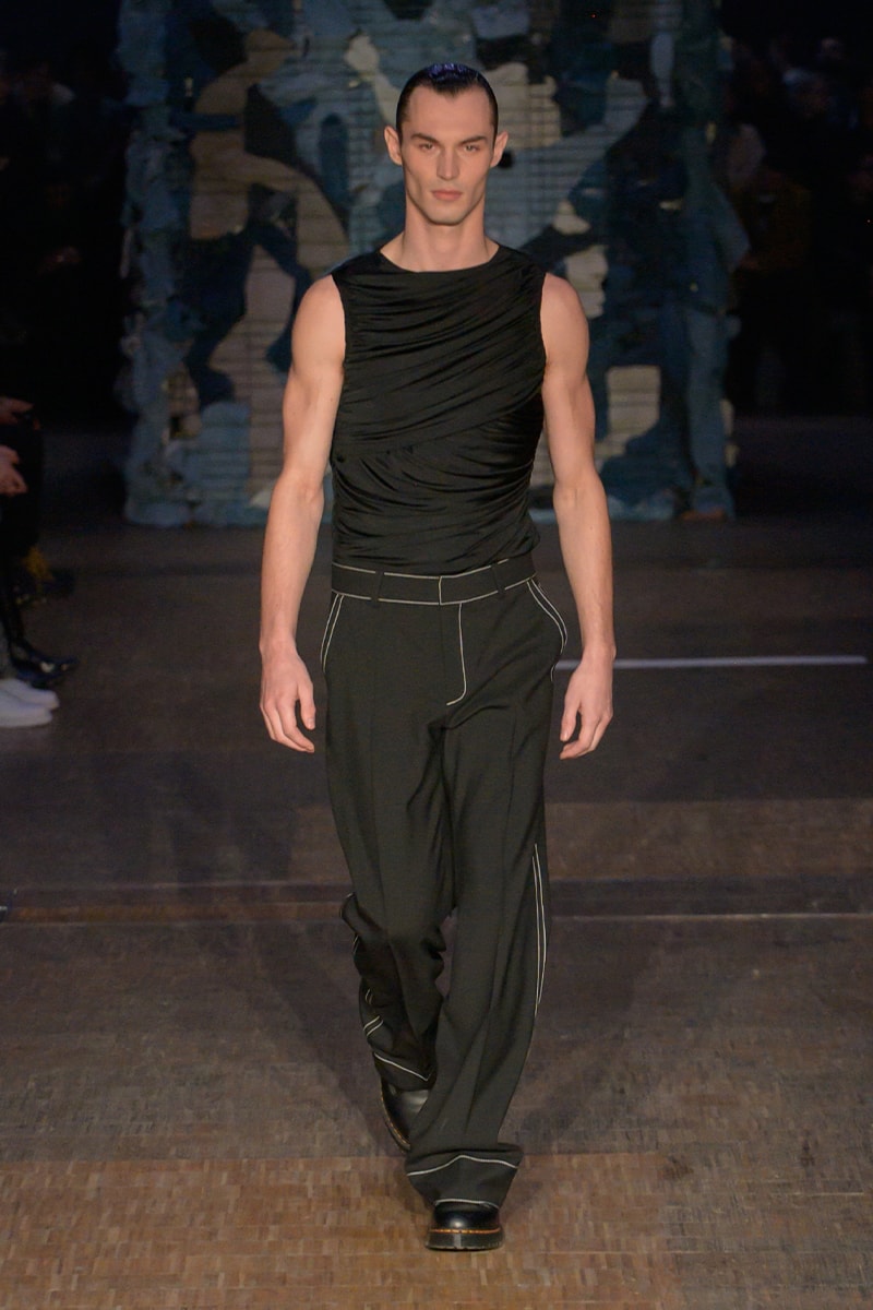 マリーン セル 2023年秋冬コレクション Marine Serre FW23 "Rising Shelter" Paris Fashion Week moon symbol optimism dystopian future noaj cyrus grande halle de la villette
