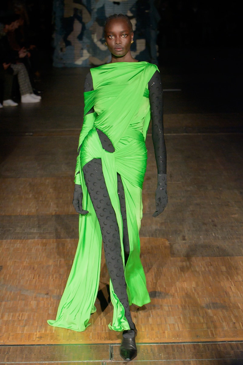 マリーン セル 2023年秋冬コレクション Marine Serre FW23 "Rising Shelter" Paris Fashion Week moon symbol optimism dystopian future noaj cyrus grande halle de la villette