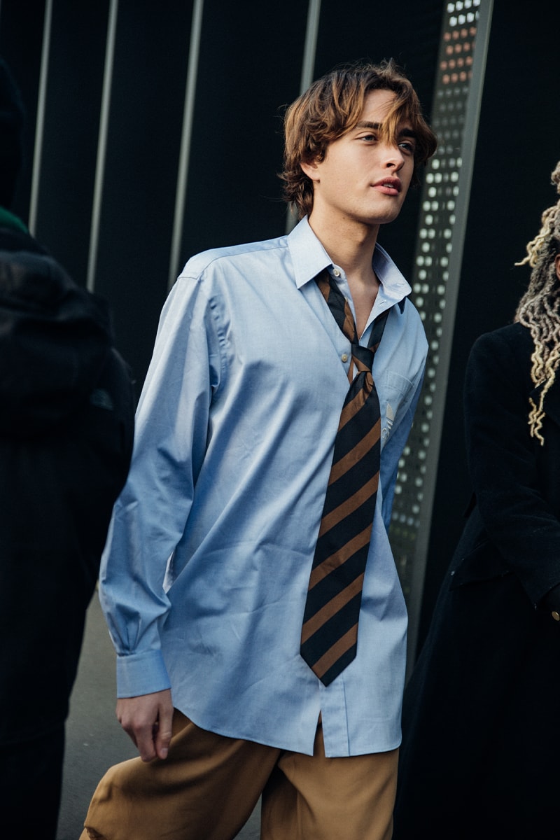 Streetstyle：ミラノ・ファッションウィーク2023年秋冬 Wild Colors and Audacious Patterns Dazzle Mens Milan Fashion Week FW23 Street Style fall winter 2023 fendi gucci adidas baguette kim jones prada raf simons charles jeffrey loverboy milanese etro charles jeffrey loverboy